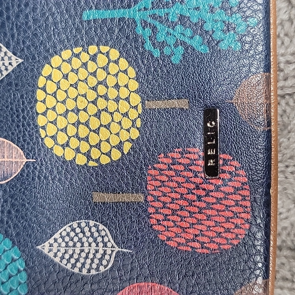 Relic Wallet - Picture 2 of 13